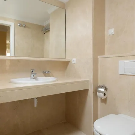 Beachfront Апартаменты *